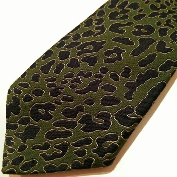 Brooks Brothers necktie - Picture 1 of 16